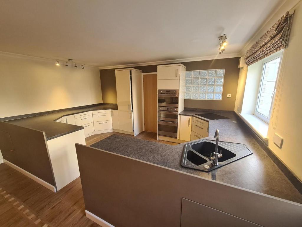 Salop Street, Penarth 3 bed house £1,200 pcm (£277 pw)