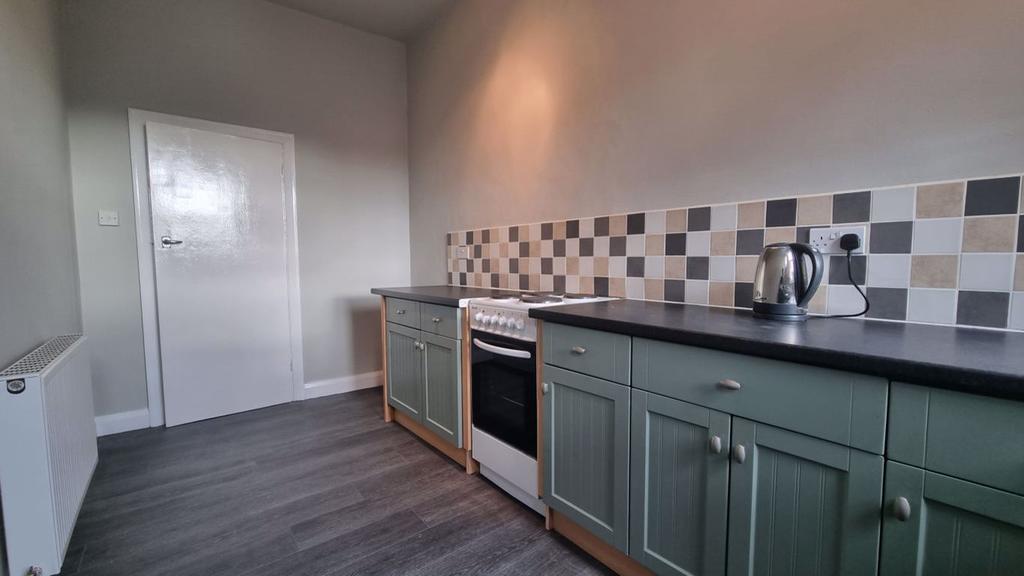 Redhill, Oldswinford, Stourbridge 2 bed property £695 pcm (£160 pw)