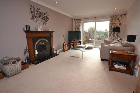 4 bedroom detached house for sale - Fernwood Drive, Radcliffe-On-Trent, Nottingham