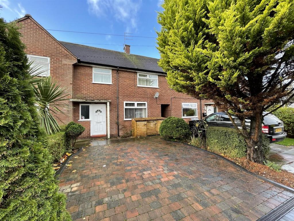 Clarke Crescent, Hale, Altrincham 3 bed terraced house for sale £325,000