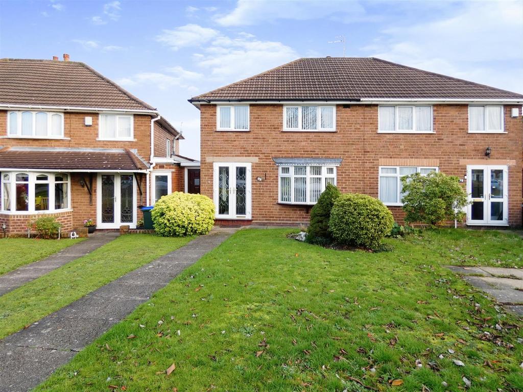 Shenstone Road, Great Barr, Birmingham 3 bed semidetached house £225,000