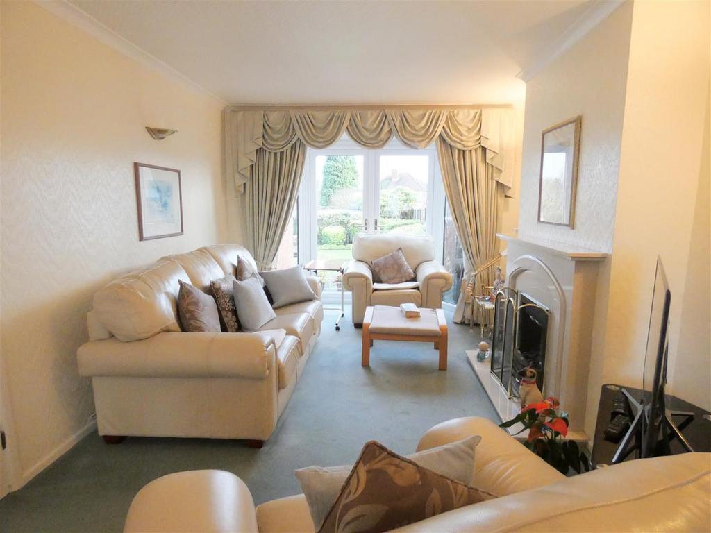 Shenstone Road, Great Barr, Birmingham 3 bed semidetached house £225,000
