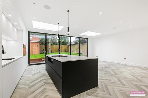 5 bedroom detached house for sale - The Orchard, Winchmore Hill, N21