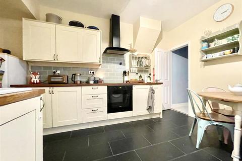 2 bedroom apartment for sale - 72 Windsor Road, Bexhill-On-Sea