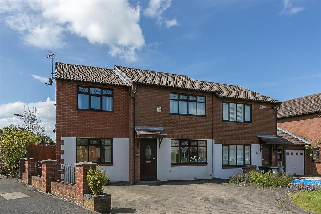 Fairfield, Longbenton, Newcastle upon Tyne 3 bed semidetached house £1,100 pcm (£254 pw)