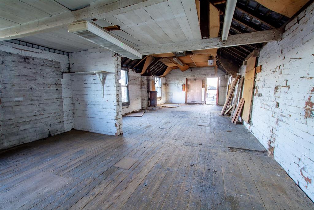 Upstairs workshop DSC 5231-HDR copy.jpg