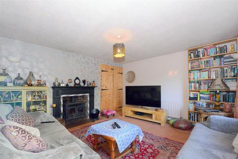4 bedroom semi-detached house for sale - Richmond Drive, Copthorne, Shrewsbury