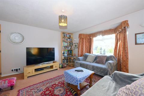 4 bedroom semi-detached house for sale - Richmond Drive, Copthorne, Shrewsbury