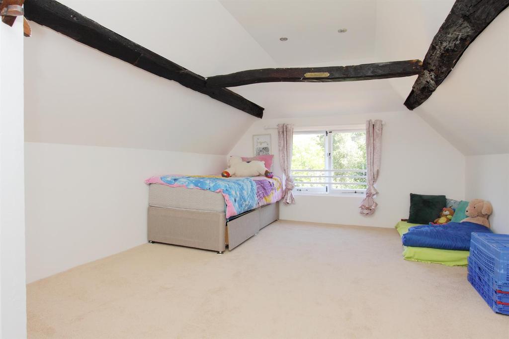 Swampton House - Bedroom.JPG