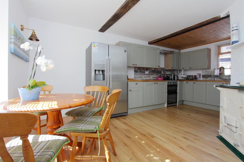 Swampton House - Kitchen/Breakfast room.JPG