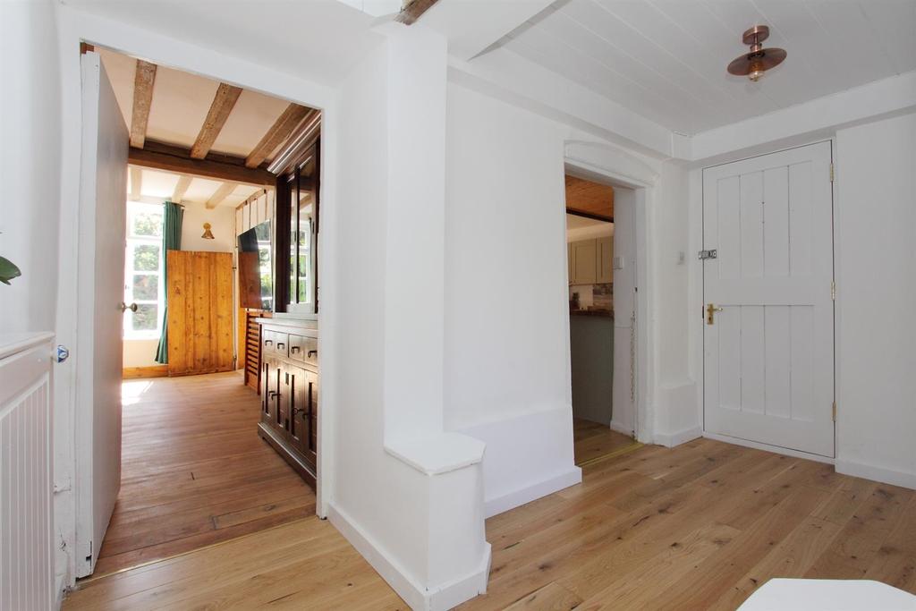 Swampton House - Hall.JPG