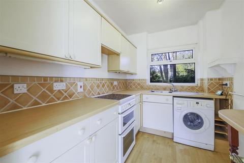 2 bedroom apartment for sale - Downswood, Reigate