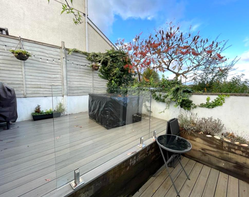 Gloucester Place, Mumbles, Swansea 2 bed terraced house £330,000