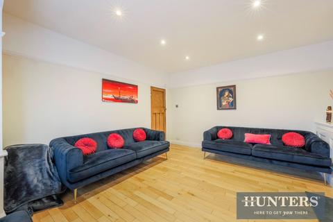 29 Tudor Avenue, Worcester Park, KT4 8TY