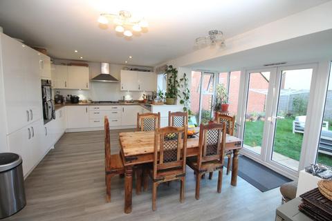 28 Barley Fields, Thornbury, Bristol, BS35 1AJ