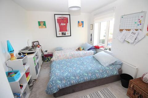 28 Barley Fields, Thornbury, Bristol, BS35 1AJ