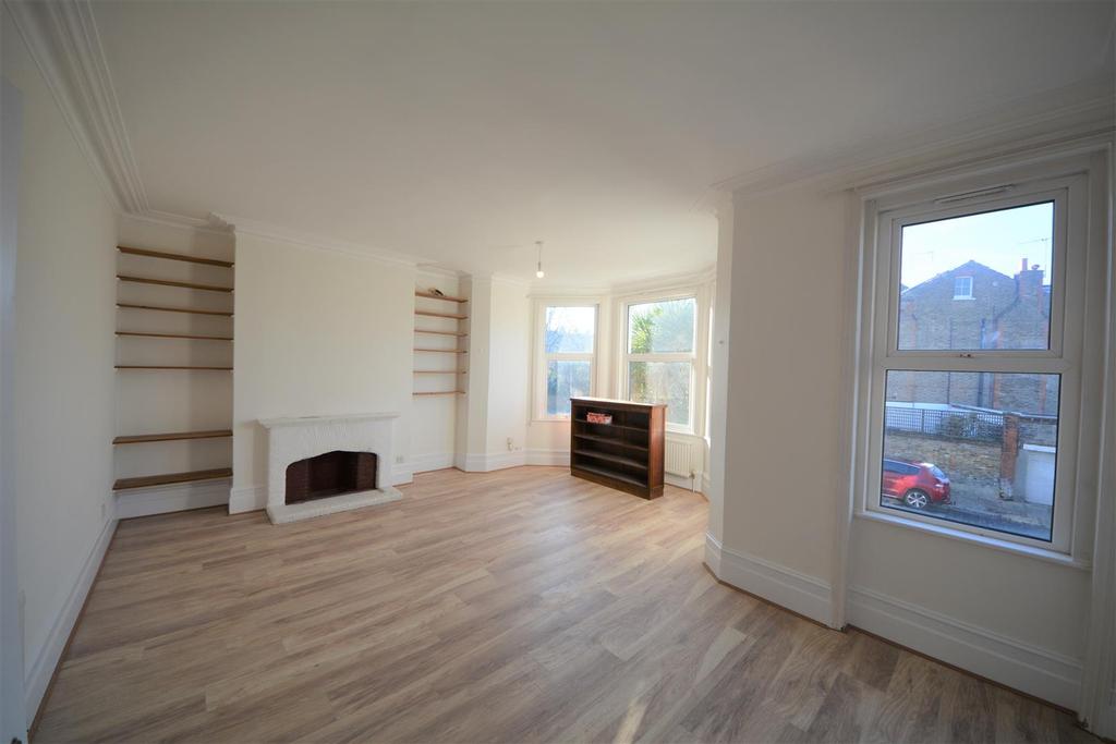 Rosebery Road, Muswell Hill, N10 3 bed flat £2,600 pcm (£600 pw)