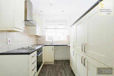 2 bedroom flat to rent, Bakers Court, Hodgson Way, Wickford