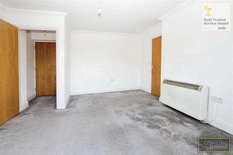 2 bedroom flat to rent, Bakers Court, Hodgson Way, Wickford