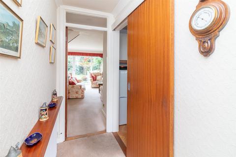 61 Nearsby Drive, West Bridgford, Nottingham, NG2 6LA