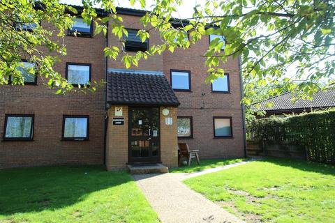 1 bedroom flat to rent, Valley Green, Woodhall Farm, Hemel Hempstead