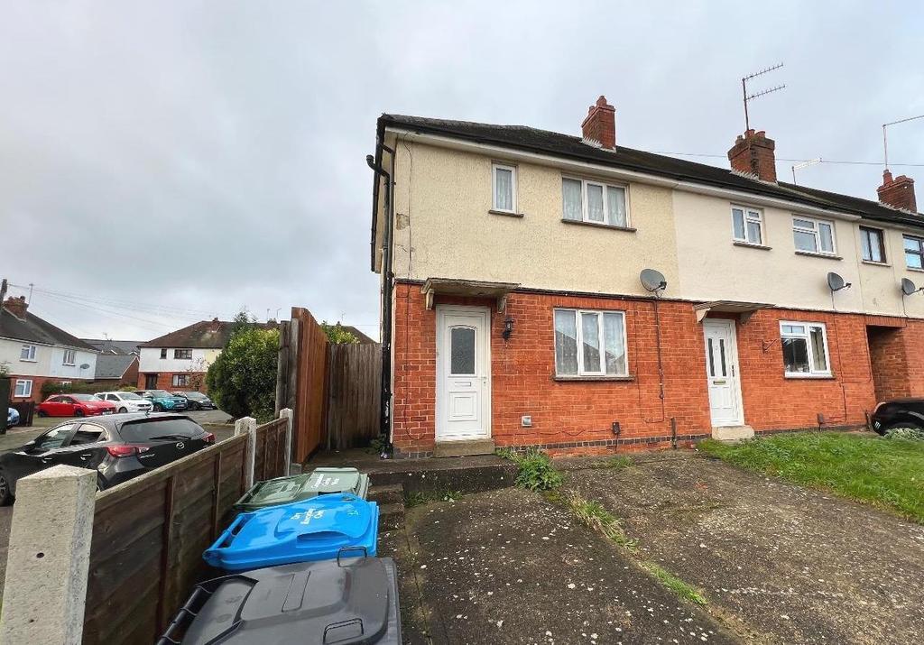 Meadow Road, Rothwell 2 bed end of terrace house - £177,500
