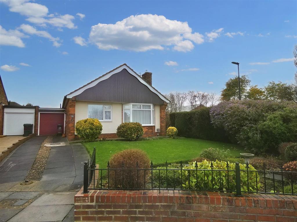 Shaftesbury Crescent, Marden Estate 2 bed bungalow for sale £340,000