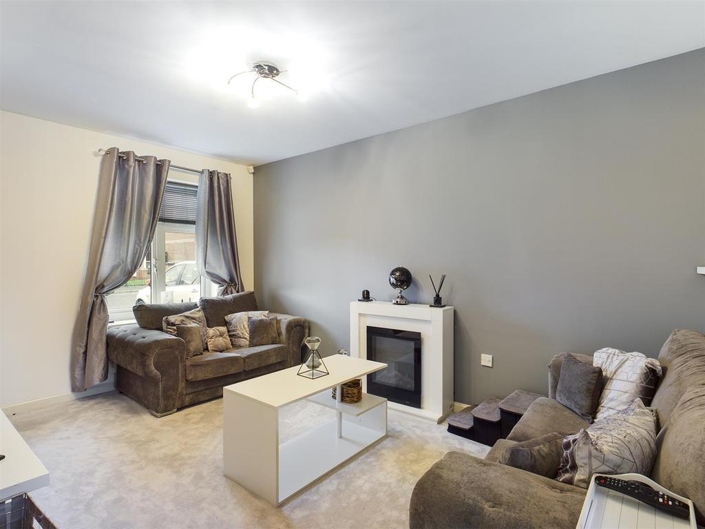 Oakham Gardens, North Shields 2 bed end of terrace house for sale £