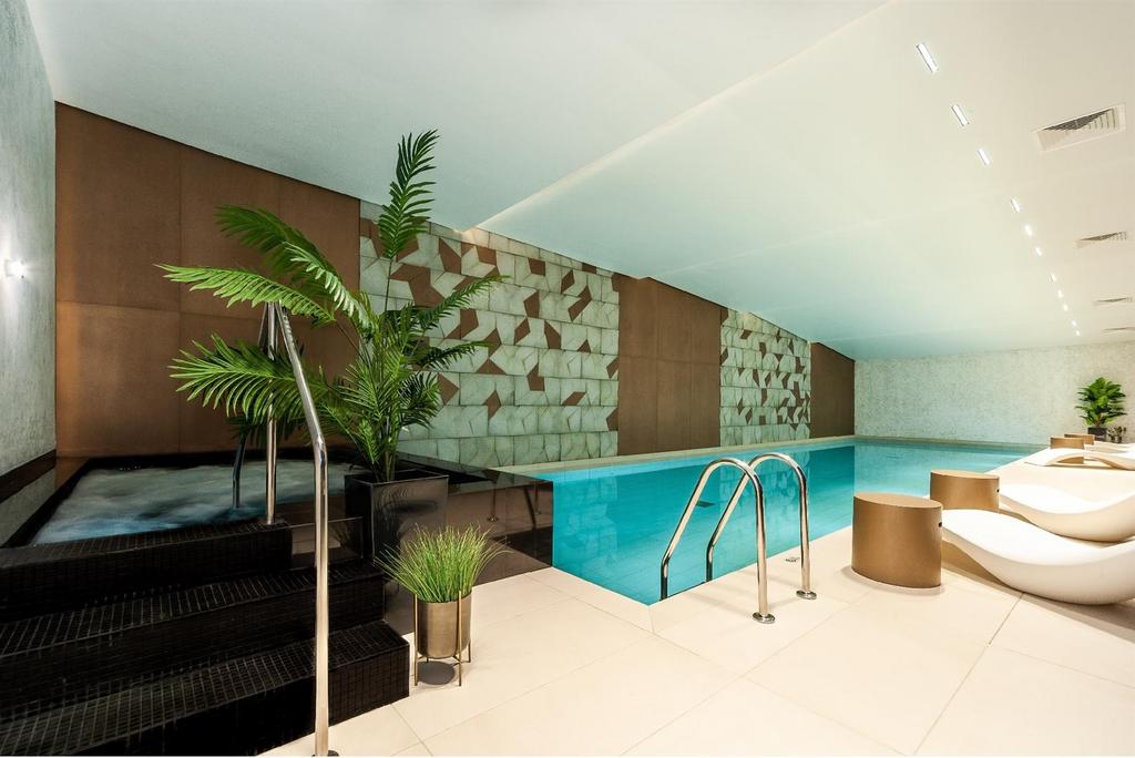 Swimming pool prince of wales .jpg