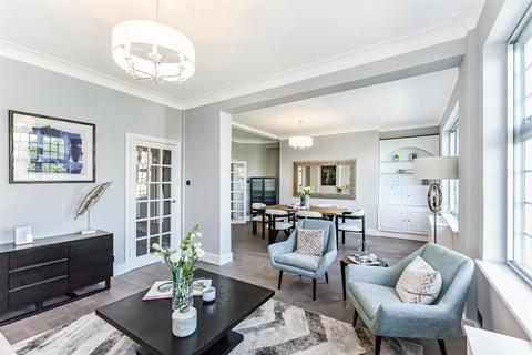 3 bedroom apartment for sale - Wellington Court, NW8