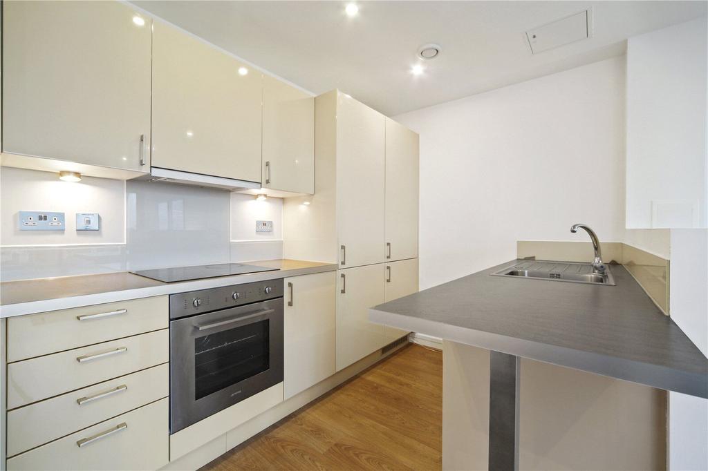 Craig Tower, London E3 Studio - £1,517 pcm (£350 pw)