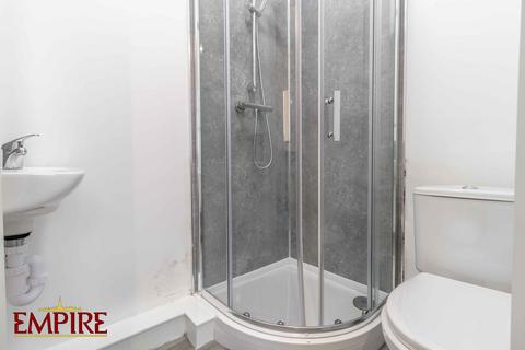 1 bedroom in a house share to rent, Barff Road, Manchester, M5 5ES