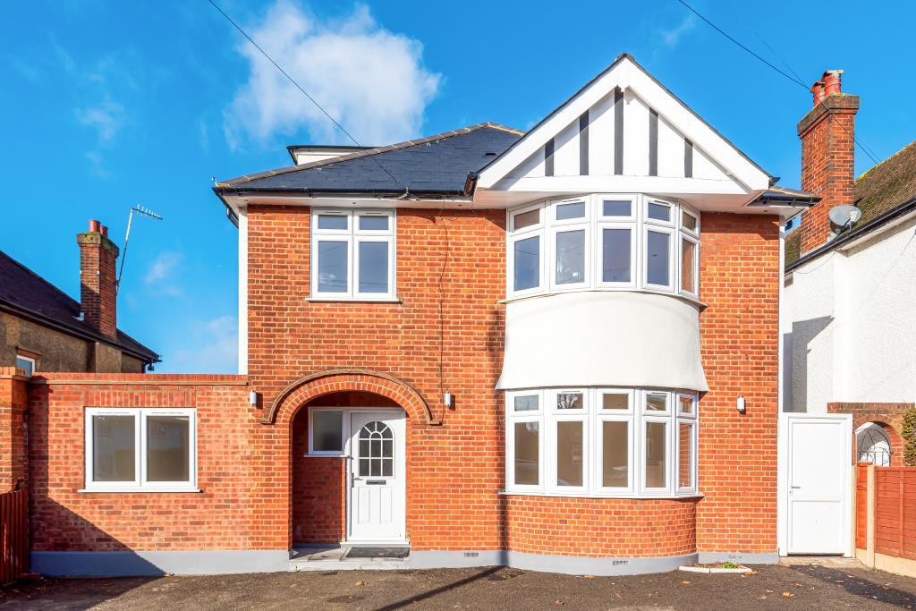 Eastbury Road, Watford, WD19 5 bed detached house £3,800 pcm (£877 pw)