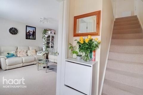 3 bedroom semi-detached house for sale - Cherry Orchard Place, Northampton