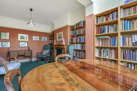 123 Lynton Road, London, W3 9HN
