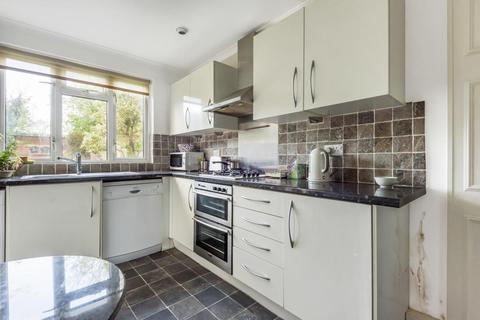 123 Lynton Road, London, W3 9HN