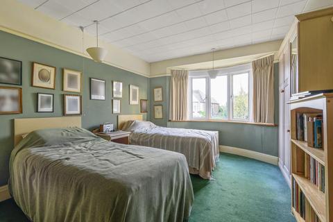 123 Lynton Road, London, W3 9HN