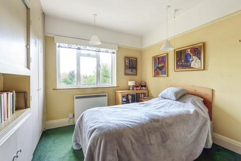 123 Lynton Road, London, W3 9HN