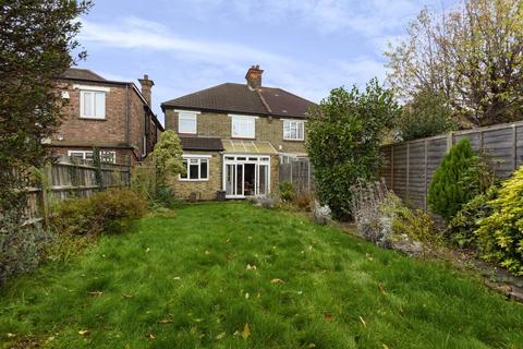 123 Lynton Road, London, W3 9HN