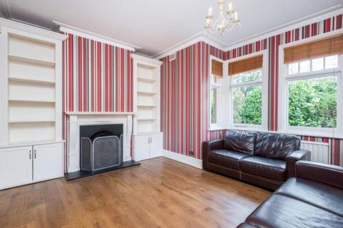 5 bedroom detached house to rent, Dartnell Park Road, W Byfleet, KT14 6PX