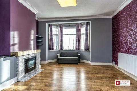 3 bedroom terraced house to rent - Winchester Road, Highams Park, London, E4