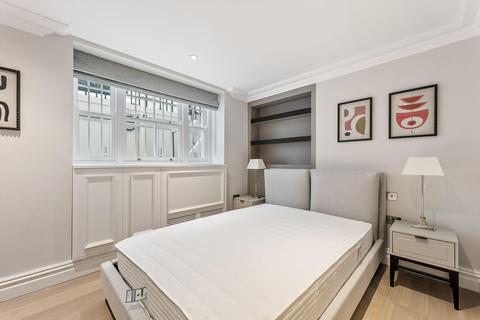 6 bedroom detached house to rent - Montpelier Square, London, SW7