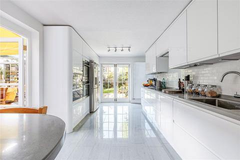 7 North Avenue, London, W13 8AP