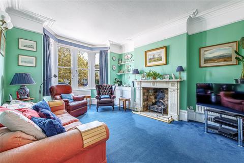 7 North Avenue, London, W13 8AP