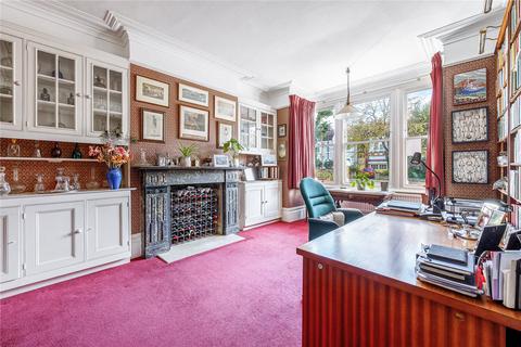 7 North Avenue, London, W13 8AP