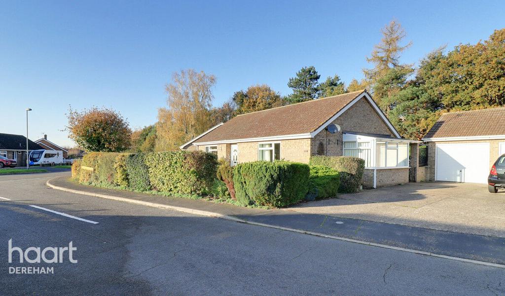 Middlemarch Road, Dereham 3 bed detached bungalow £280,000
