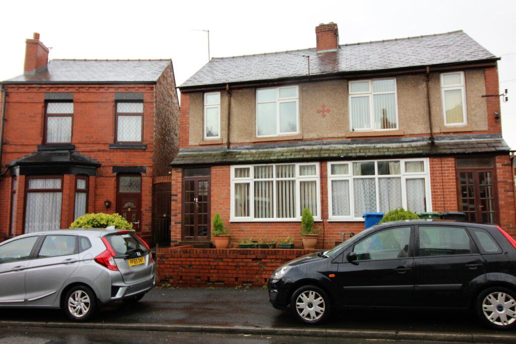 Grove Lane, Standish, Wigan, WN6 0ES Studio £450 pcm (£104 pw)