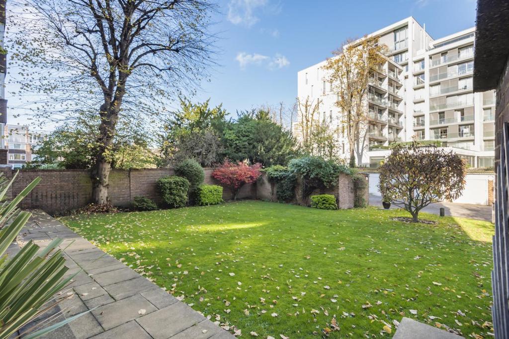 St. John's Avenue, Putney 2 bed flat £675,000