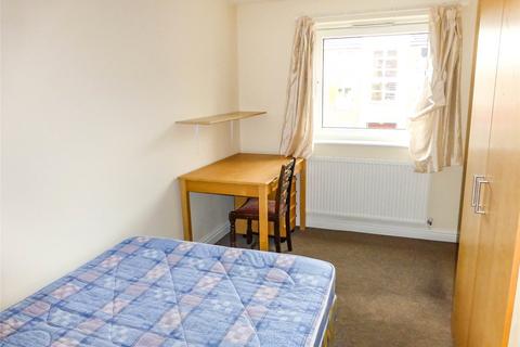 3 bedroom flat to rent, Whiteoak Road, Manchester, Greater Manchester, M14