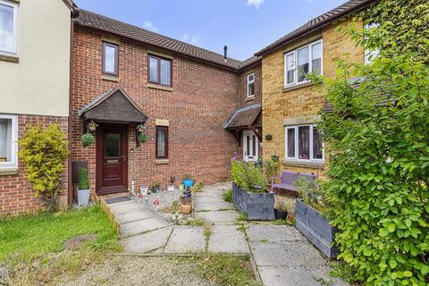 2 bedroom terraced house to rent, Lynham Road,  Bicester,  OX26